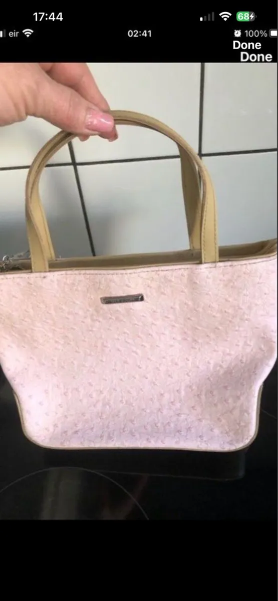 Ladies stunning bag €15 - Image 1