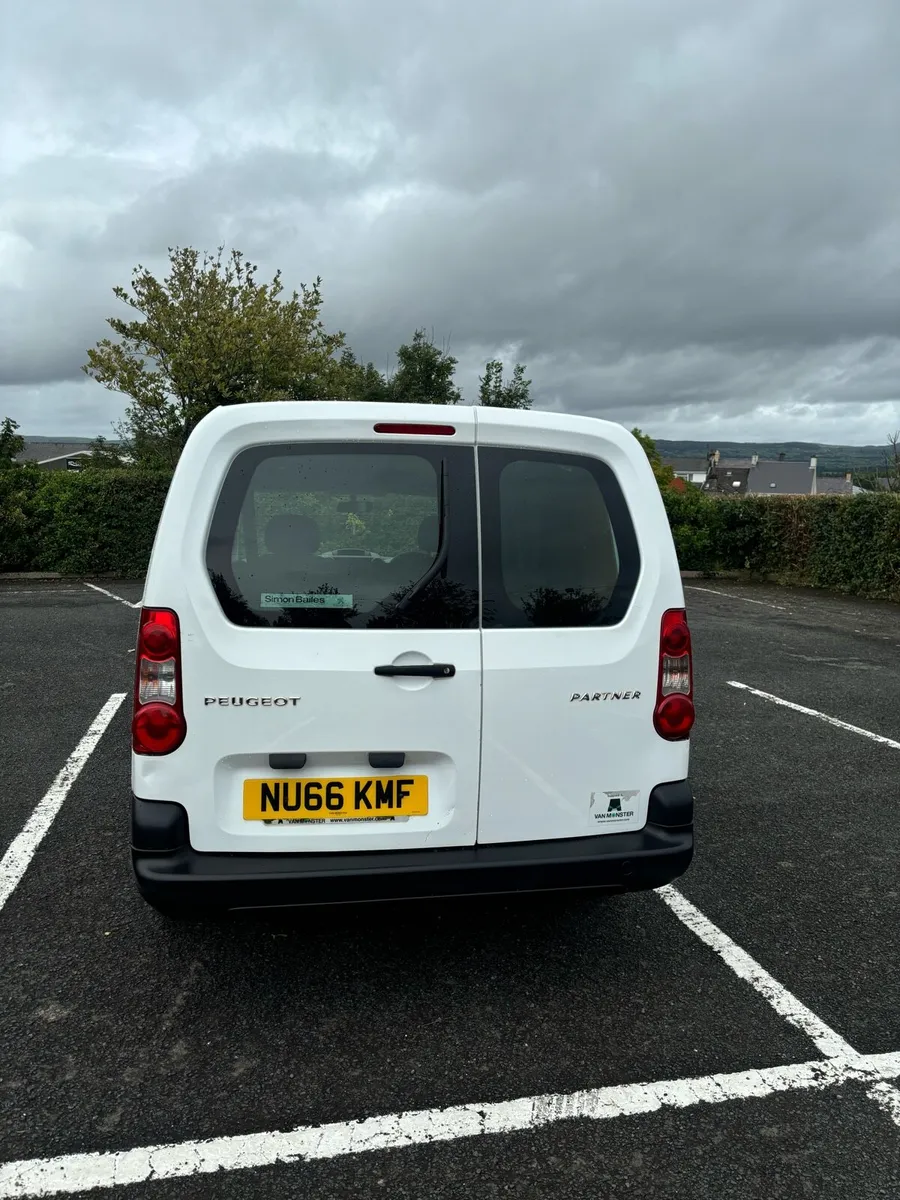 2016 Peugeot partner crew cab van 5 seater - Image 4