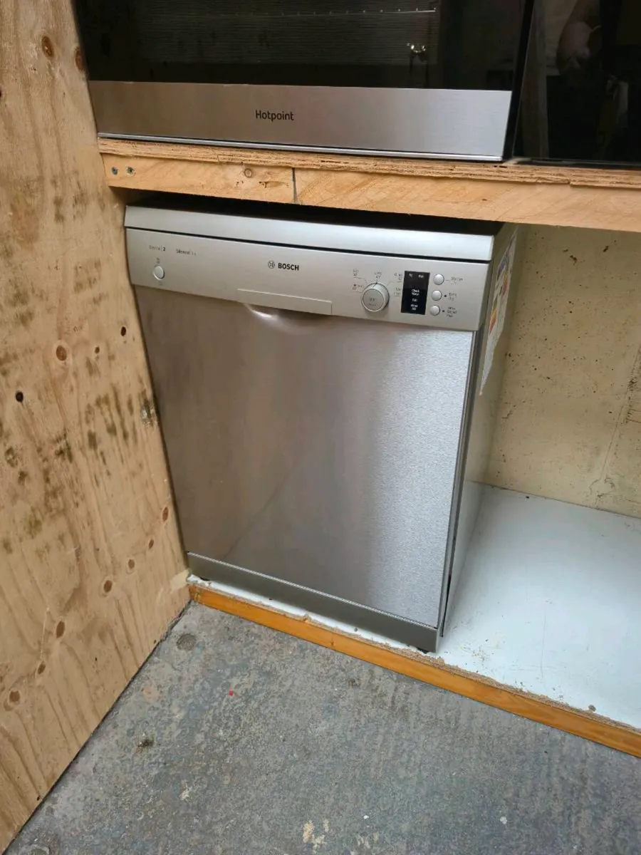 Bosch Series 2 Freestanding Dishwasher - Image 1