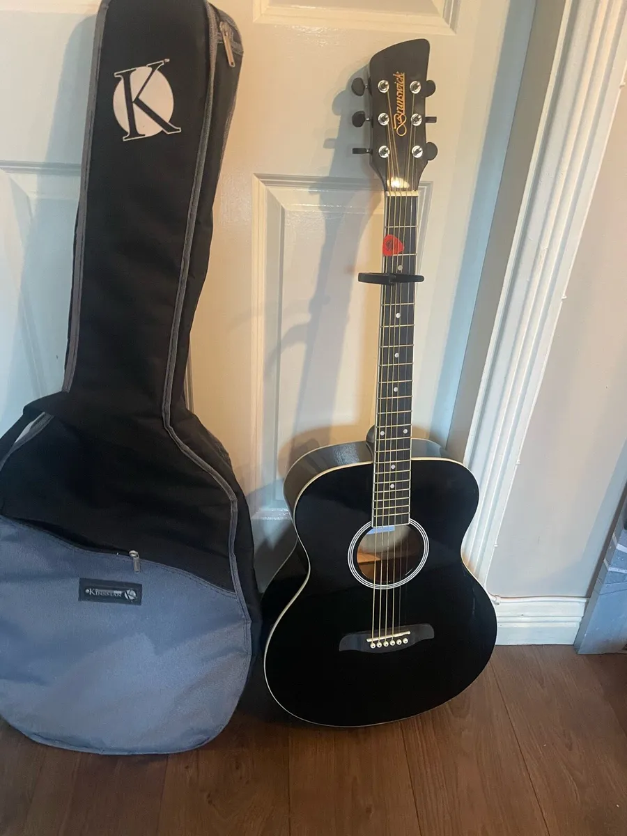 Acoustic Guitar Like New - Image 1