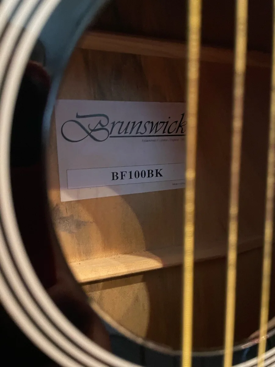 Acoustic Guitar Like New - Image 2