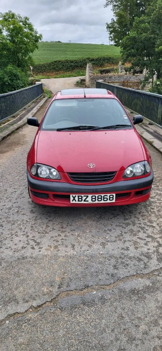 2000 Toyota Avensis T22 2.0 td saloon sunroof - Image 2