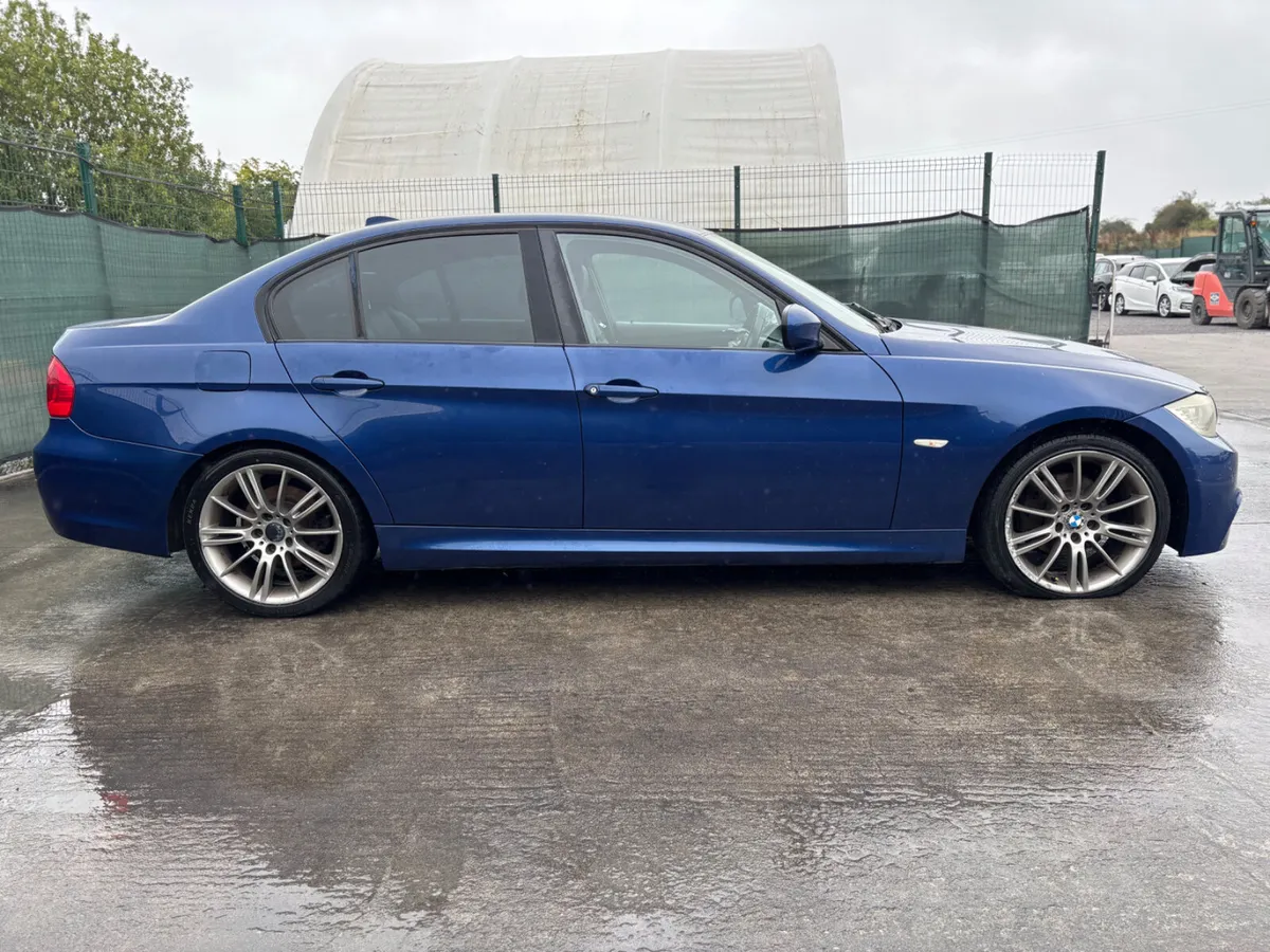 2011 BMW 318 2.0 Diesel - Image 1