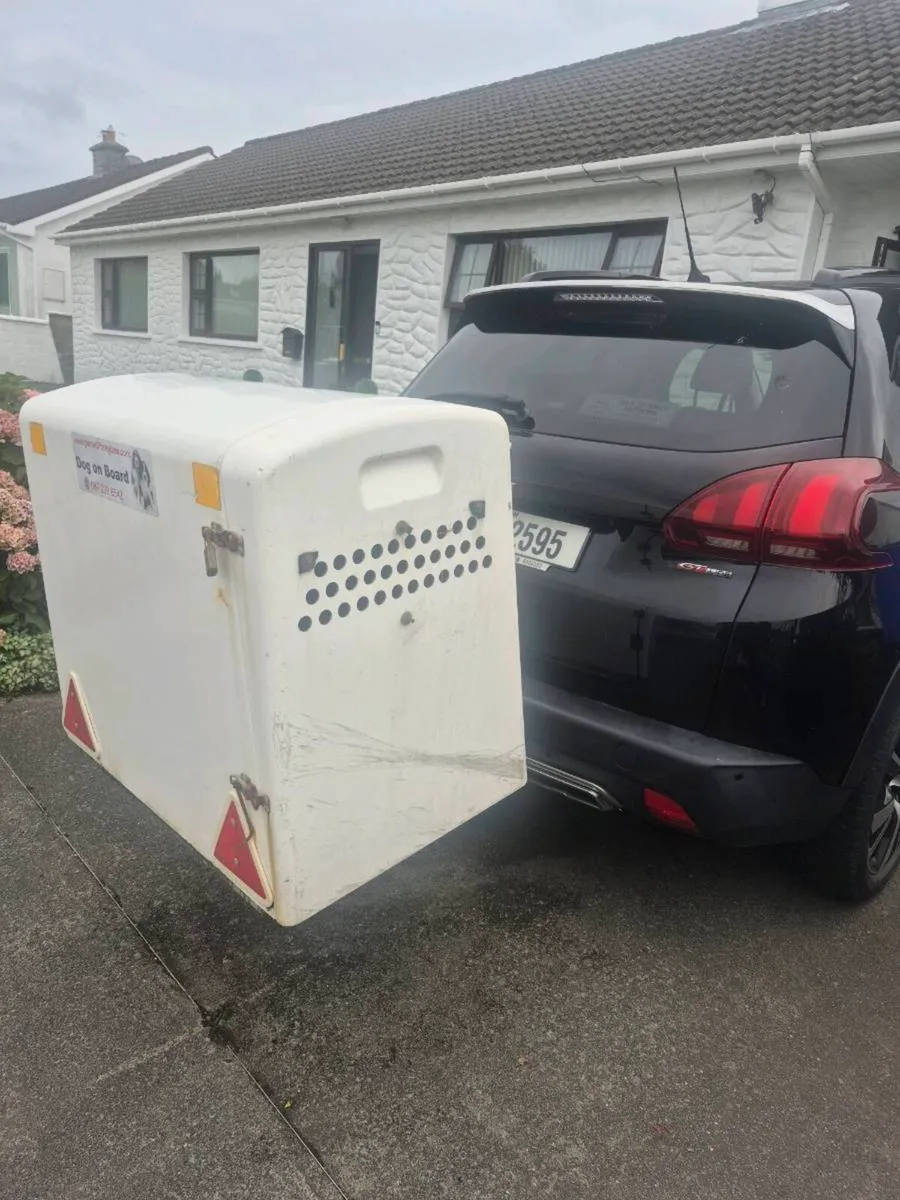 Fibreglass transport box  for dog - Image 2