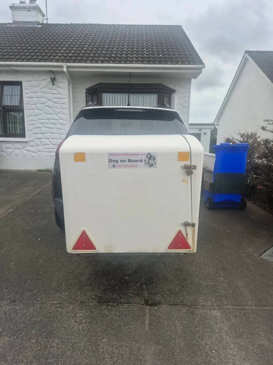 Fibreglass transport box  for dog - Image 4
