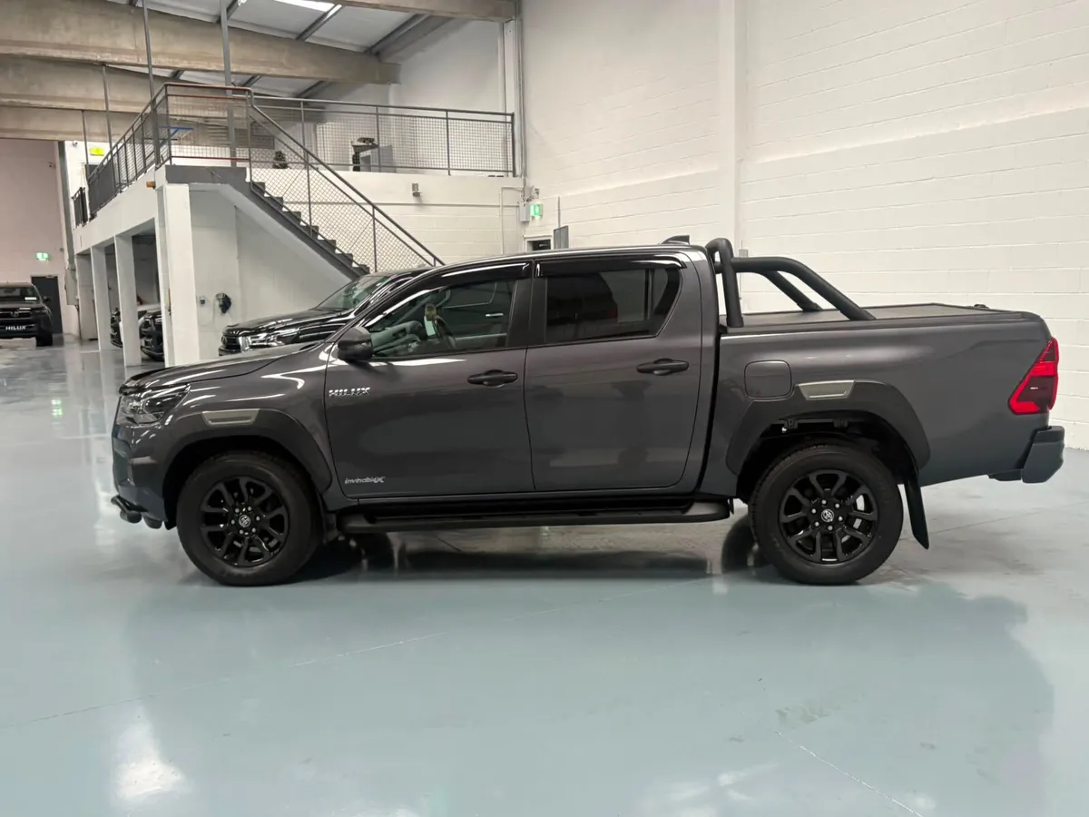 Toyota Hilux 2022 - Image 3