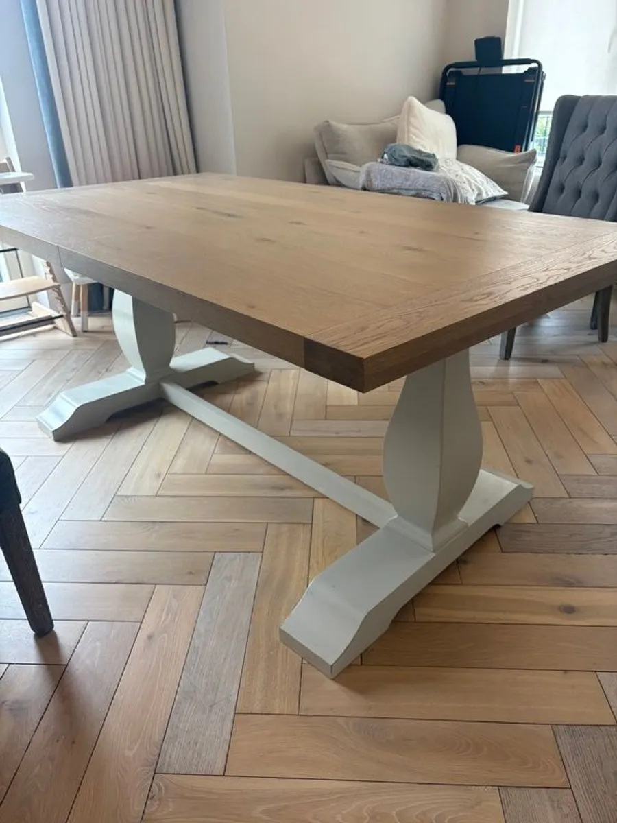 Solid Oak extendable dining table with Taupe legs - Image 1