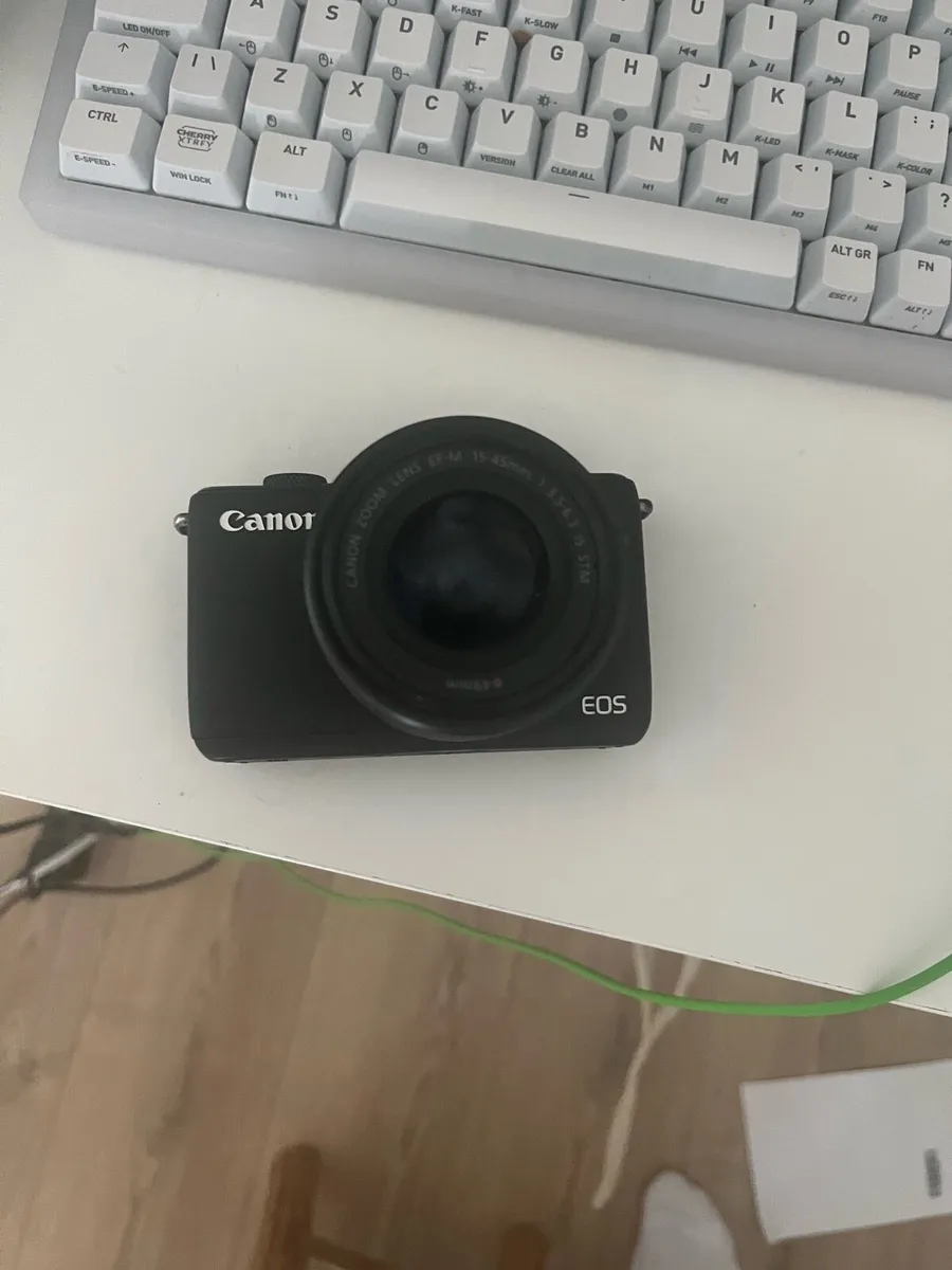 Canon EOS M10 +15-45mm Lens - Image 1