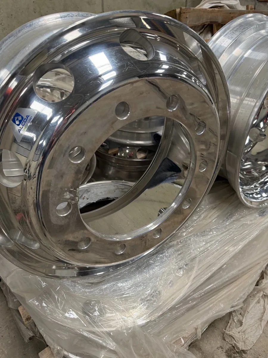 Alcoa Alloy Rims - Image 3