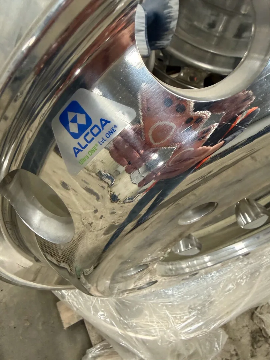Alcoa Alloy Rims - Image 4
