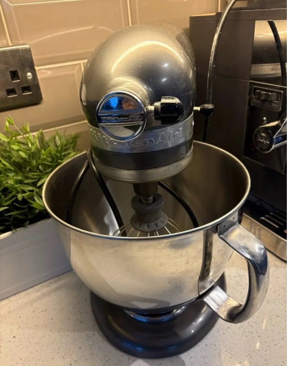 KitchenAid Artisan Stand Mixer - Image 1