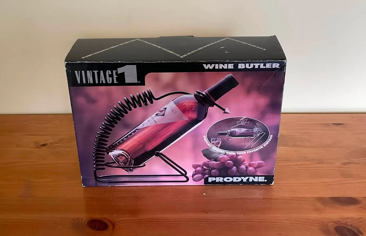 Wine Butler – Spiral Metal Wine Bottle Holder - Image 3