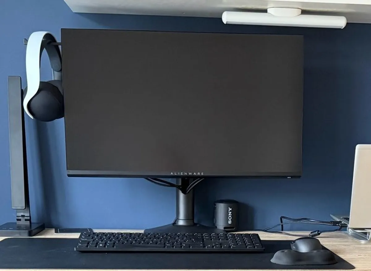 Alienware 4K Monitor 27" - Image 1