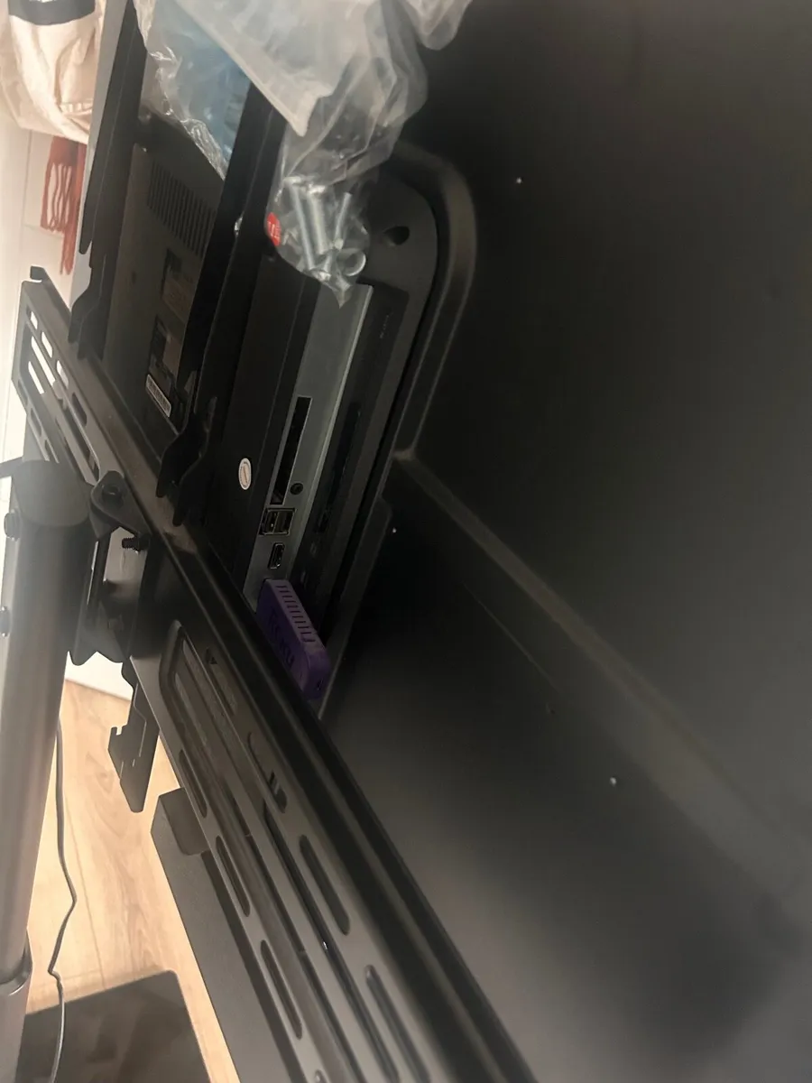 43” Smart TV - Image 2