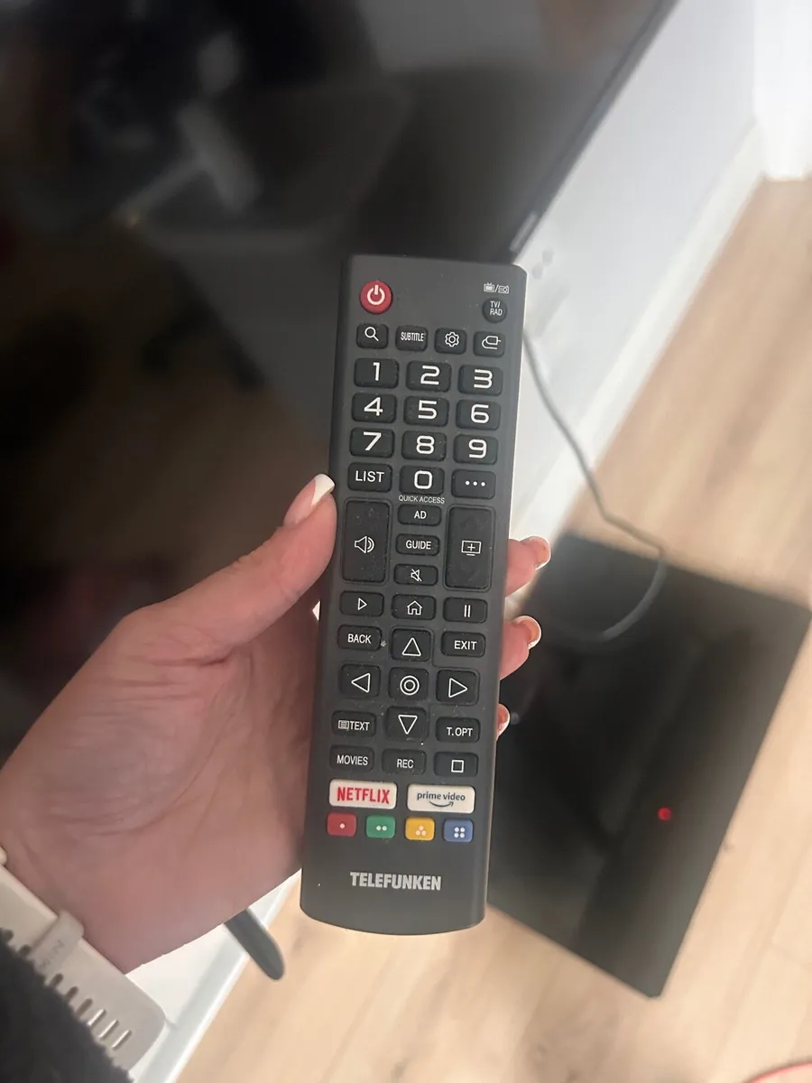 43” Smart TV - Image 3