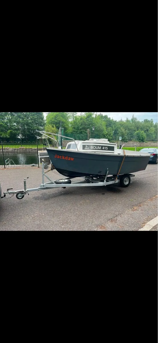 Boat with two engines and Trailer - Image 1