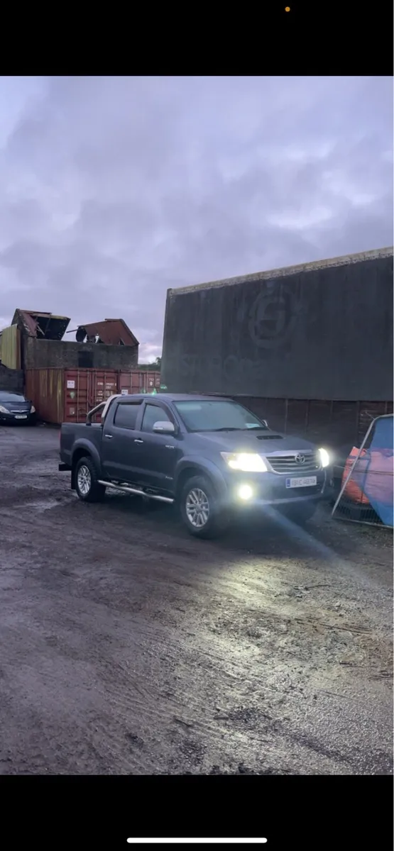 Toyota Hilux - Image 3