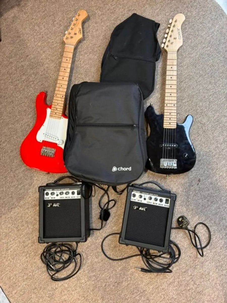Electric guitares x 2 for Children - Image 1