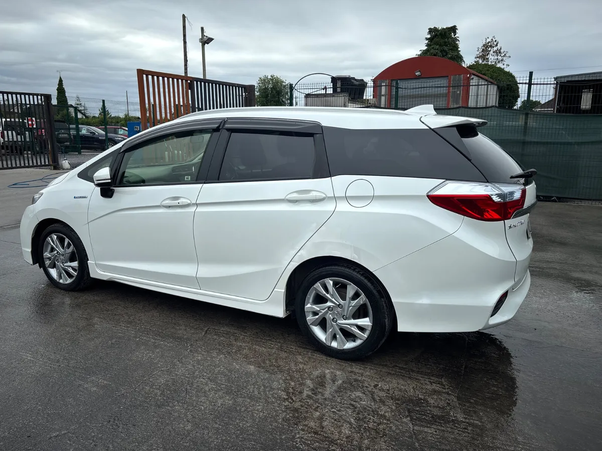 2018 Honda Shuttle Hybrid Light Damage - Image 4