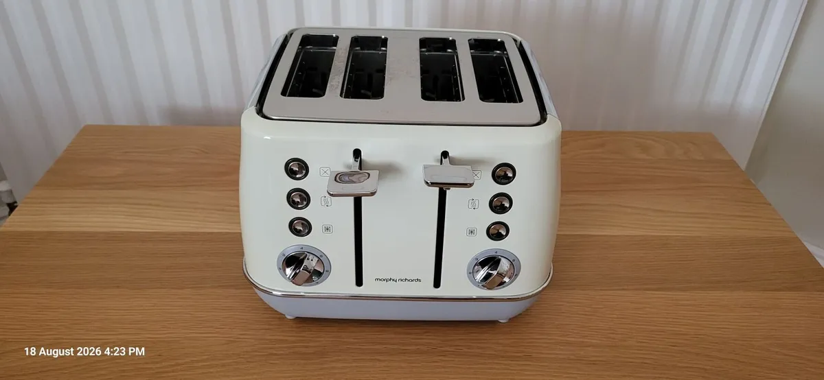 Morphy Richards 4 slice toaster