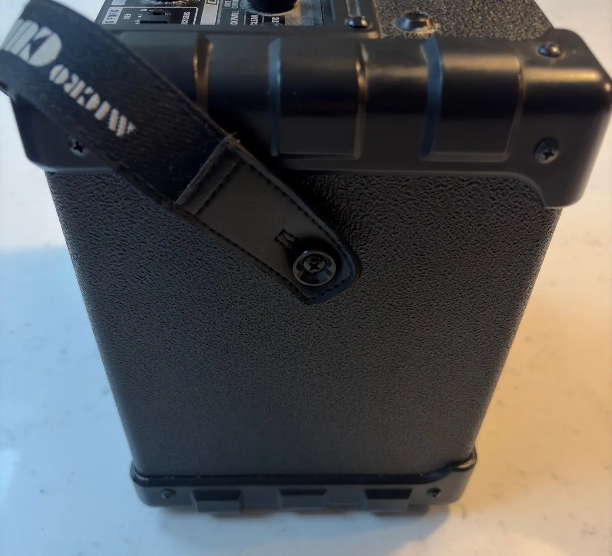 Roland Micro Cube Portable Guitar Amplifier - Image 4