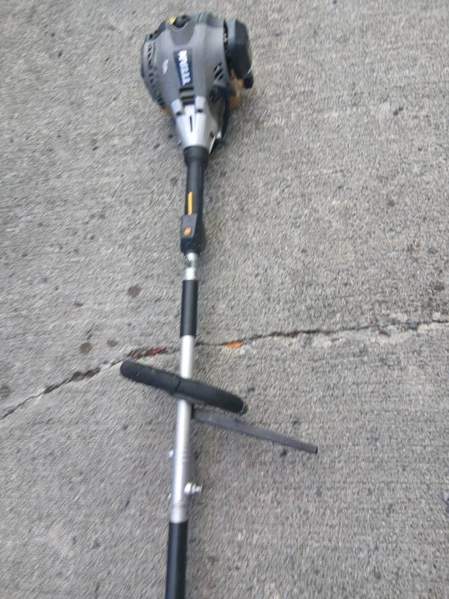 TITAN LONG REACH HEDGE CUTTERS - Image 4