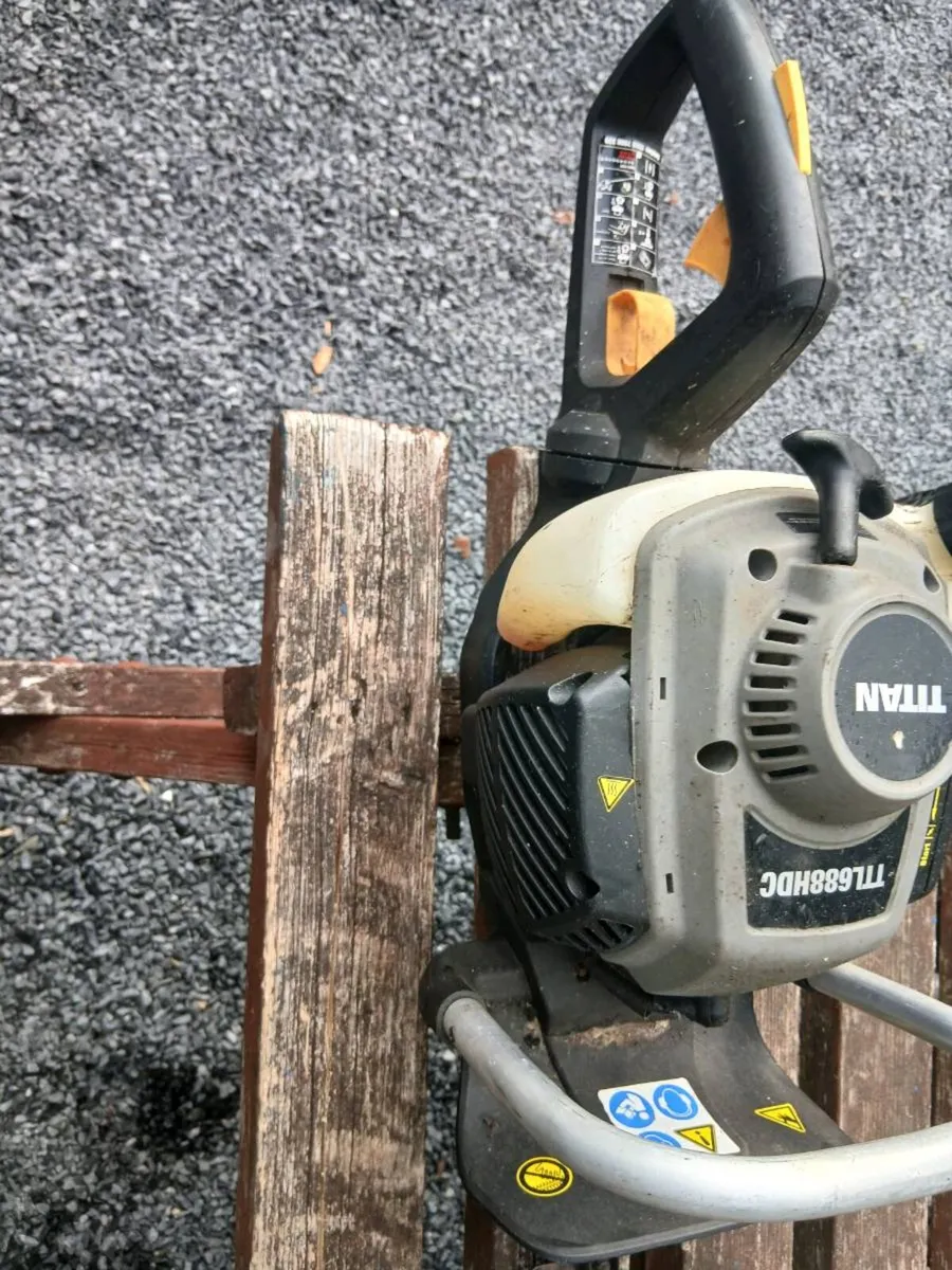 TITAN HEDGE CUTTERS - Image 3
