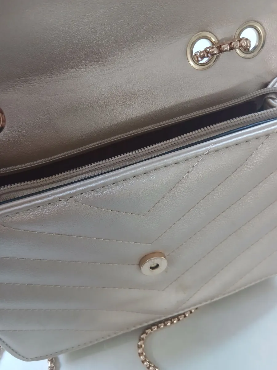 Ladies handbags - Image 3