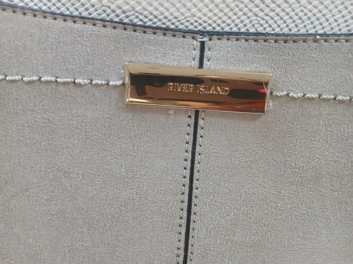 Ladies handbags - Image 4
