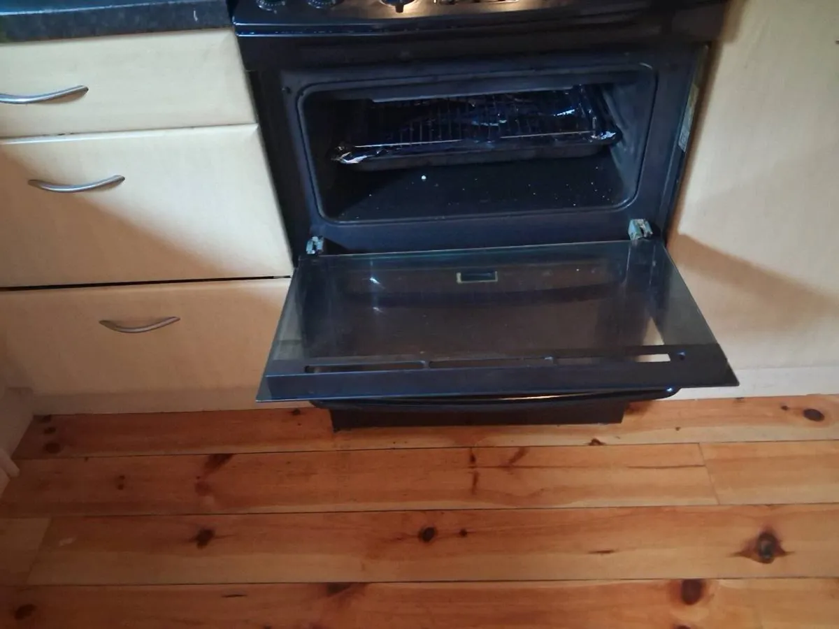 Gas Cooker - Image 2
