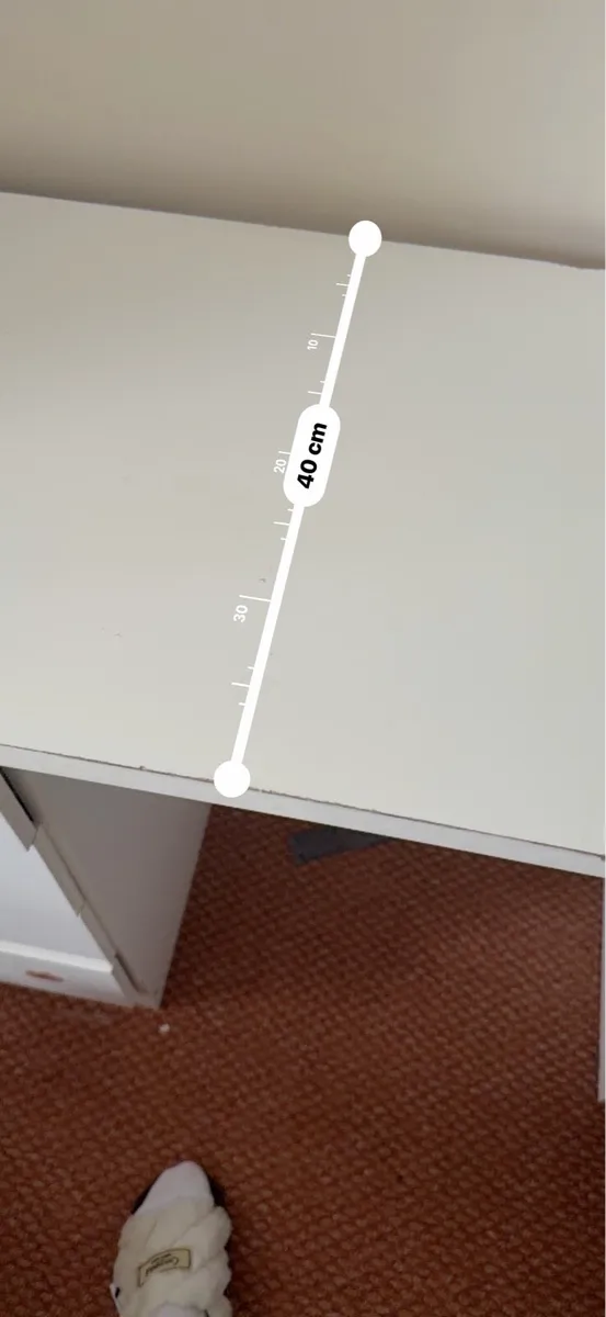 White desk - Image 2