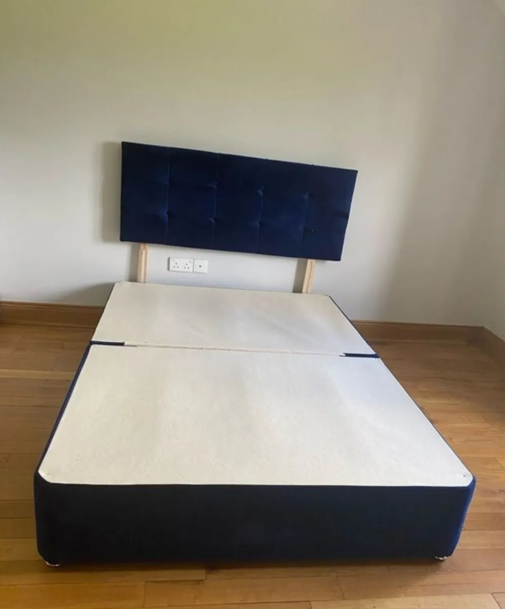 Navy Blue Velvet Divan Bed & Mattress – €300 ONO - Image 1