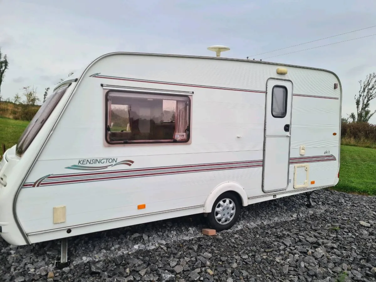 2 berth caravan - Image 2