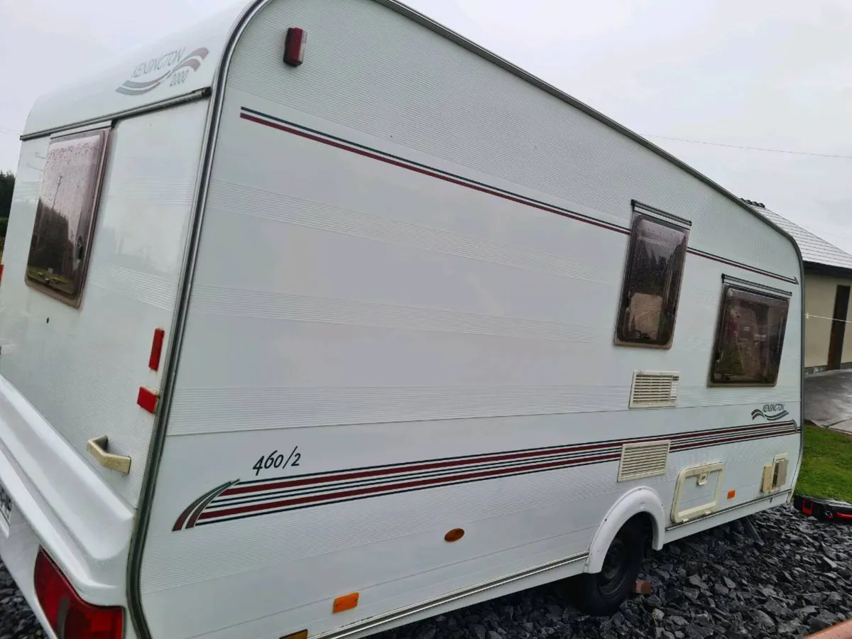 2 berth caravan - Image 3
