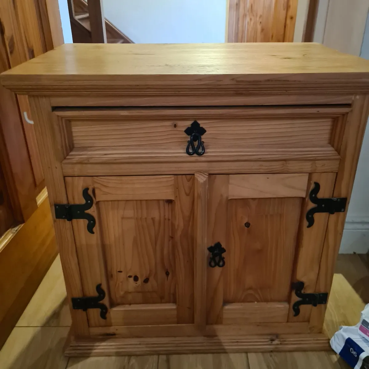 Pine locker - Image 1