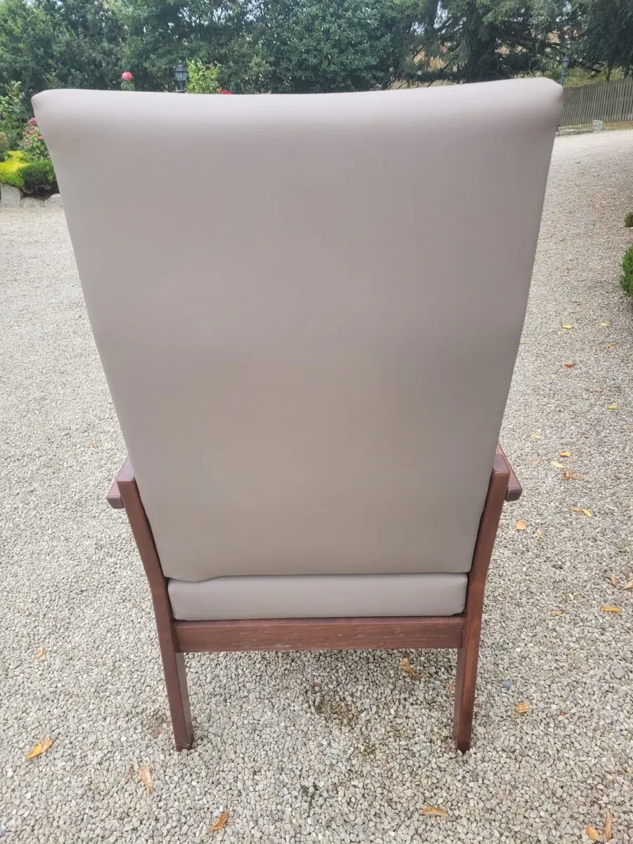 Orthopedic Chair with dining tray - Image 2