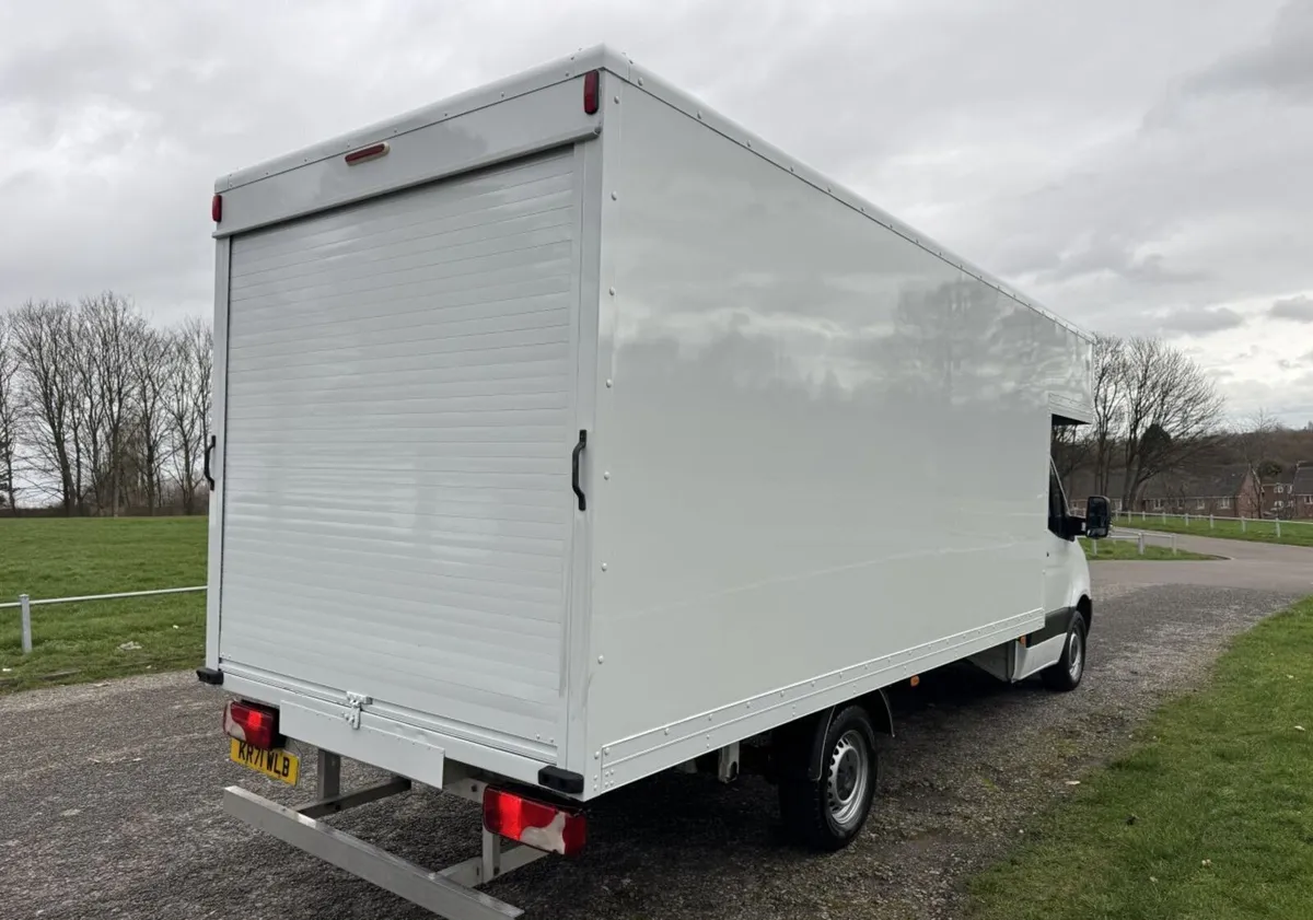 2022 Mercedes-Benz Sprinter Luton Box Van - Image 4