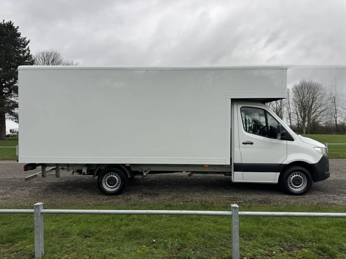 2022 Mercedes-Benz Sprinter Luton Box Van - Image 1