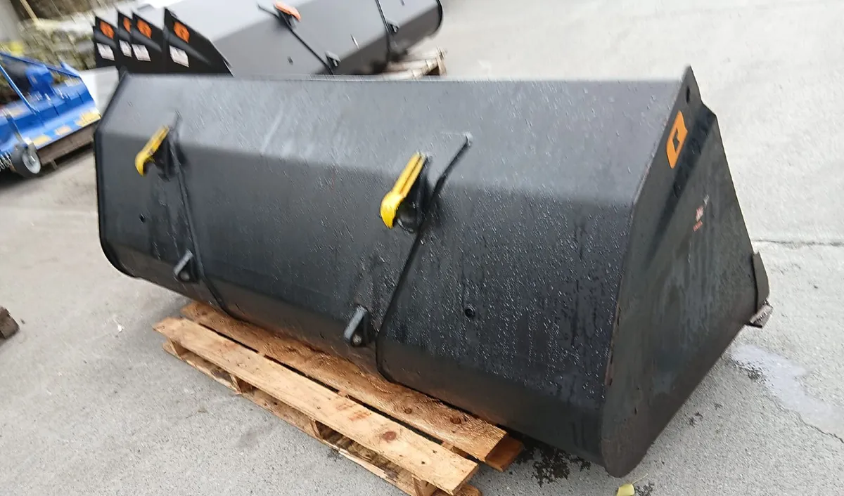 SH QUICKE 7ft (2.1m) LOADER BUCKET - Image 2