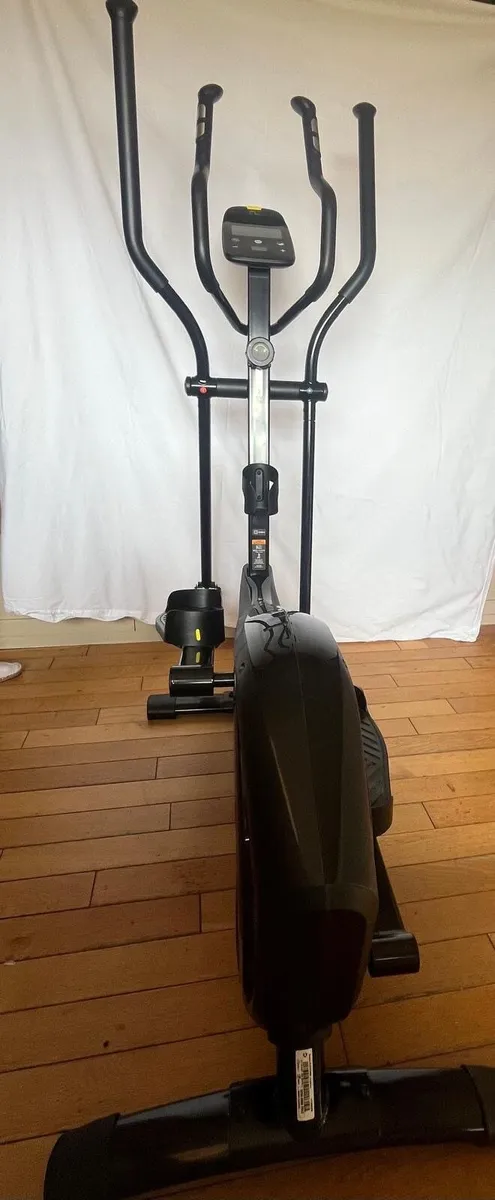 Elliptical trainer machine - Image 2