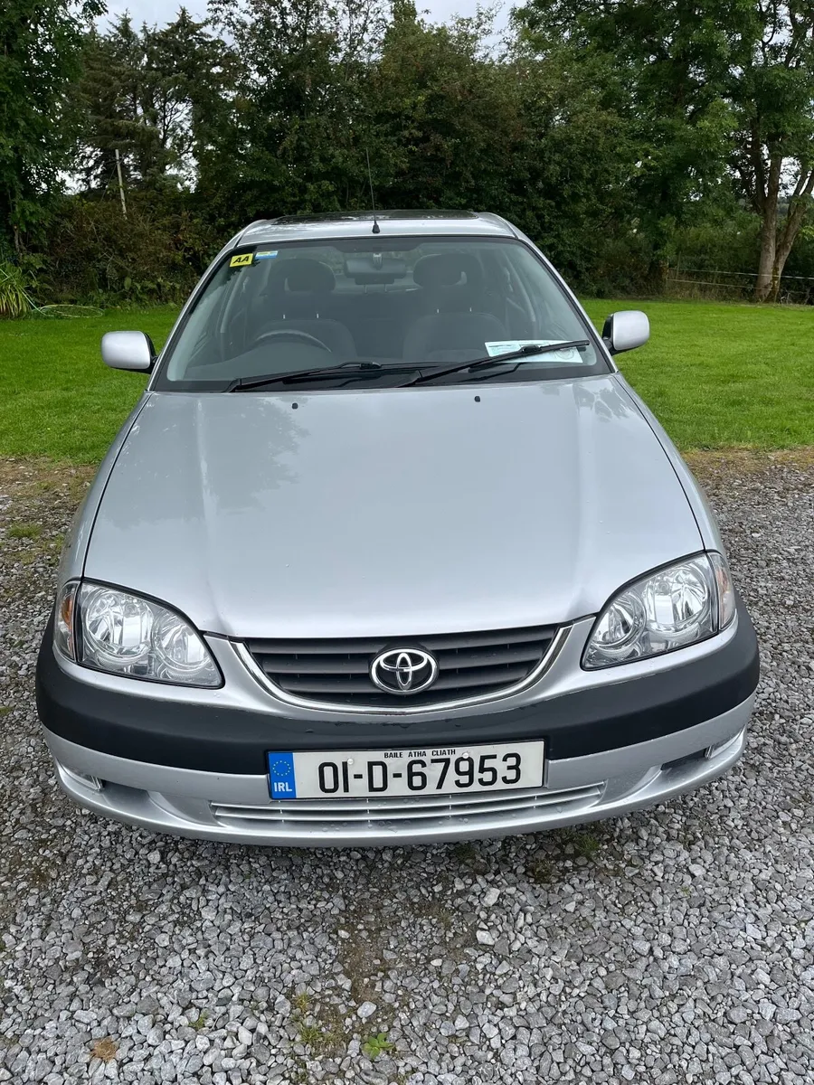 Toyota Avensis 2001 - Image 1