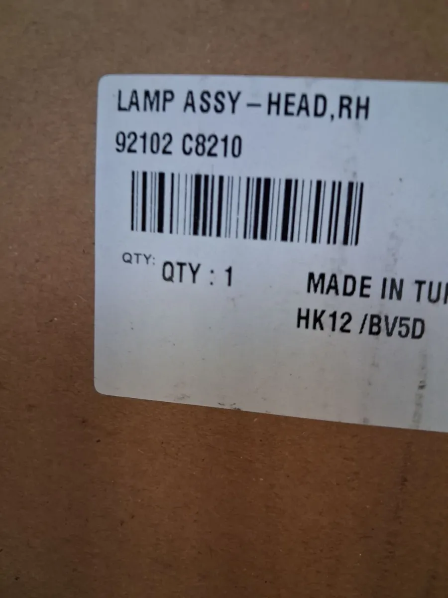 Hyundai I30 Right Head Light - Image 2