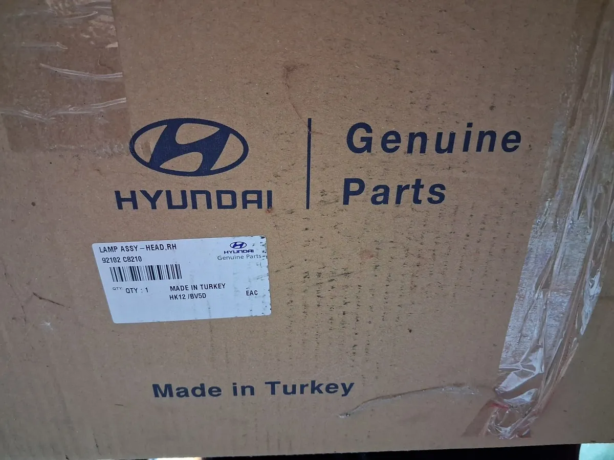 Hyundai I30 Right Head Light - Image 4
