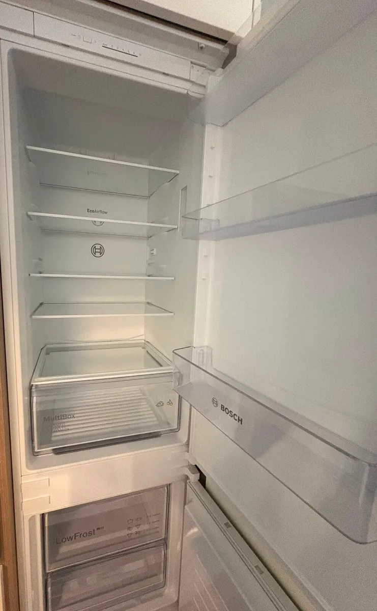Integrated Fridge - Image 4