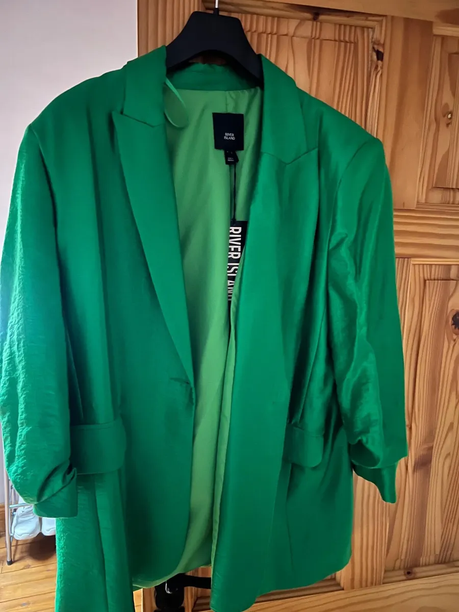 Blazer size 12 jeans size 12 shoes size 6 - Image 1