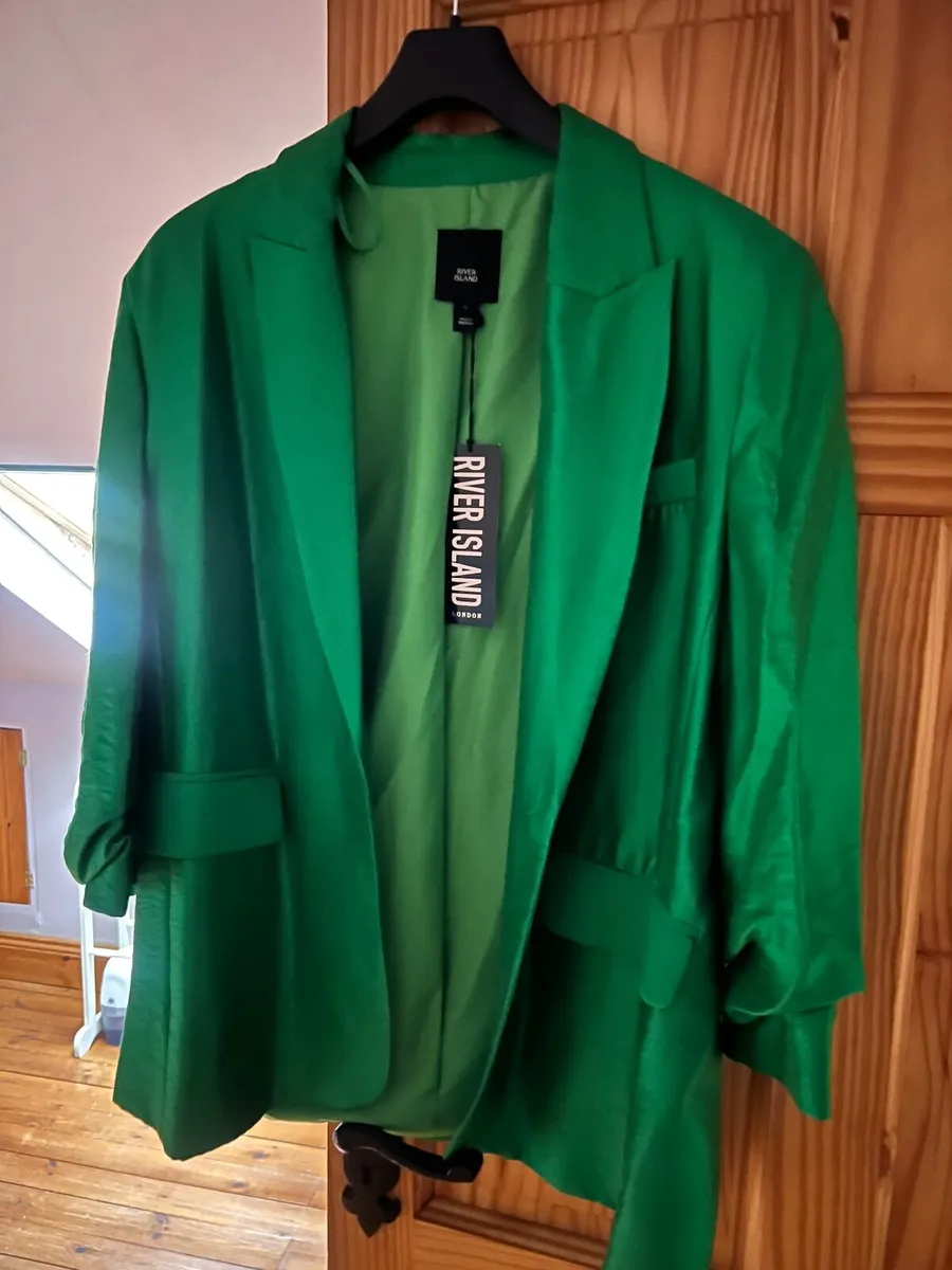 Blazer size 12 jeans size 12 shoes size 6 - Image 2