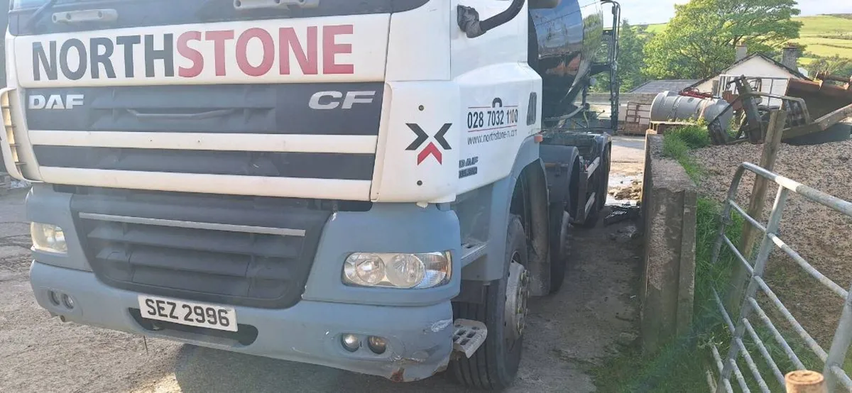 Concrete mixer - Image 3