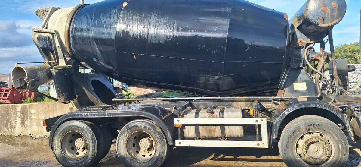 Concrete mixer - Image 4