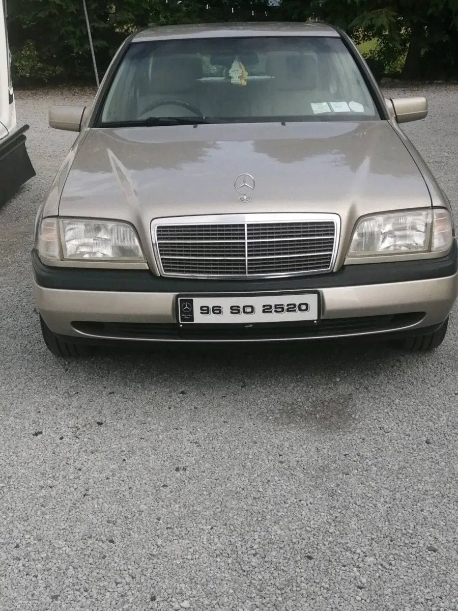 Mercedes 200 petrol 1996 - Image 3