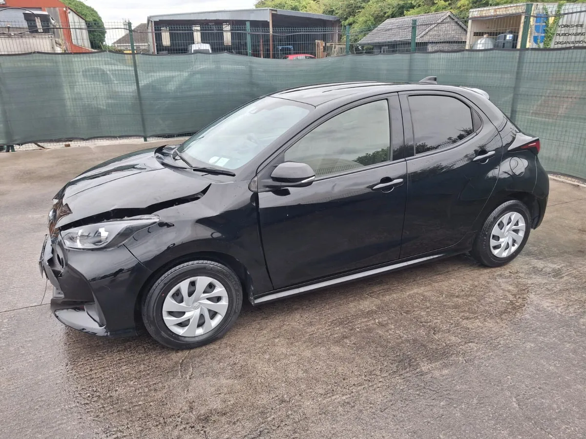 202 Toyota Yaris Automatic Light Damage - Image 1